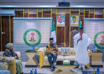 Gwamnan Bauchi kuma Shugaban Gwamnonin PDP ya roƙi Peter Obi ya dawo domin takarar 2027