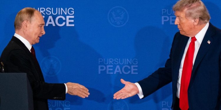 Wainar Da Trump Da Shugaban Rasha Suka Shafe Sa’o’i Uku Suna Toyawa A Alaska