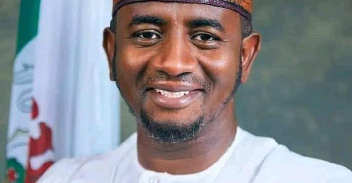 Kotu ta sa a tsare lauya da wasu mutum 4 a kurkuku saboda yi wa Sanatan Bauchi ɓatanci a TikTok