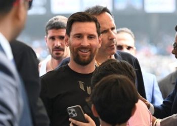 Ziyarar Messi a Indiya ta rikiɗe zuwa hargitsi yayin da masoyan sa suka lalata filin wasa saboda ficewar sa ba zato ba tsammani