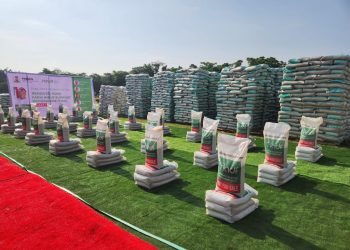 Gwamnatin Tarayya ta raba buhunan taki 100,800 ga manoma 25,200 a Arewa-maso-yamma