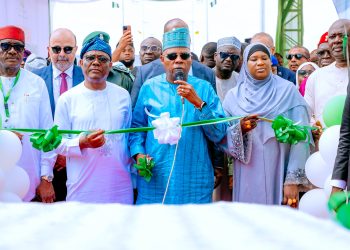 Tinubu ya ƙaddamar da titin Kuje da aka daɗe da watsi da shi, ya ce gwamnati tana magance matsalolin da ta gada