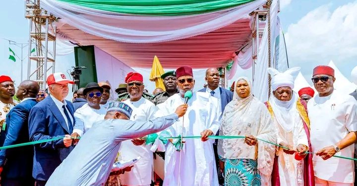 Shettima ya wakilci Tinubu wajen ƙaddamar da aikin titin Kuje zuwa Gwagwalada