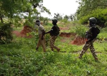 Sojoji sun kama ɗan Sudan da ake zargi da ta’addanci, sun cafke masu haɗa kai da ISWAP uku a Arewa