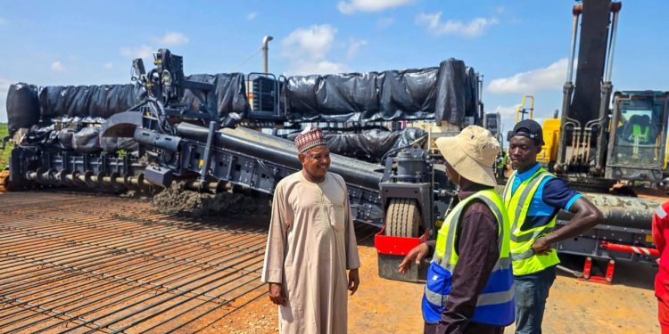 Bagudu ya ziyarci babbar hanyar Sakkwato–Badagiri, ya jinjina wa cigaban aikin
